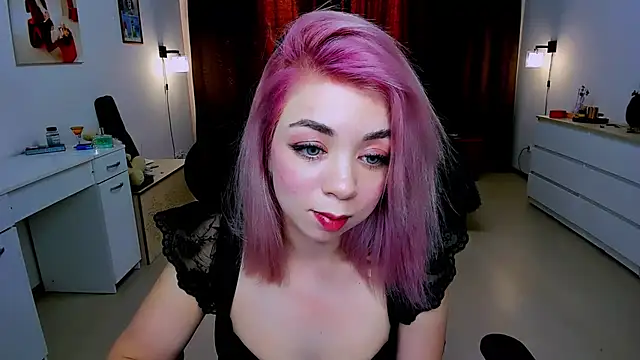 littleSiyfairy online show from December 6, 2024, 7:10 am