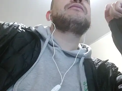 Snapshot of camiloking1720 chatting on September 17, 2025, 6:26 am camiloking1720 online show from September 17, 2025, 6:26 am