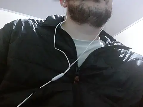 Snapshot of camiloking1720 chatting on September 24, 2025, 5:00 am camiloking1720 online show from September 24, 2025, 5:00 am