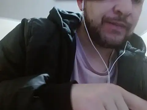 Snapshot of camiloking1720 chatting on October 3, 2025, 1:46 am camiloking1720 online show from October 3, 2025, 1:46 am