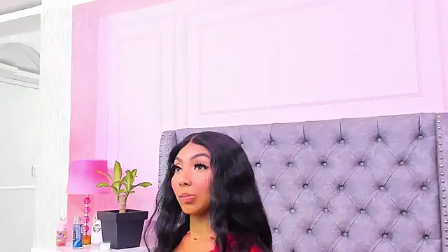 HaileeRoberts online show from January 17, 2026, 12:32 pm