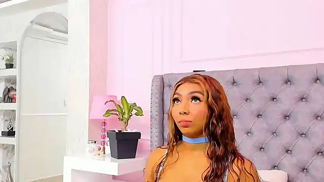 HaileeRoberts online show from February 21, 2026, 12:28 pm