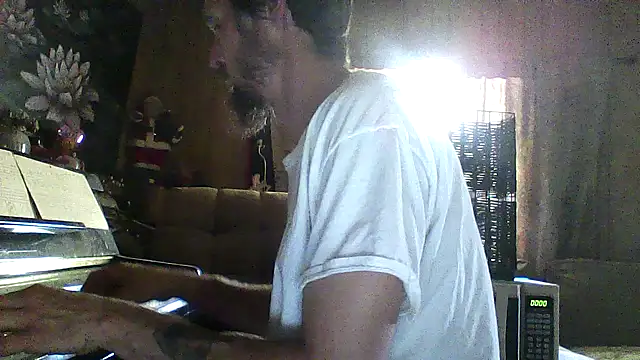 luke thighwalker2469 online show from November 9, 2025, 10:19 pm