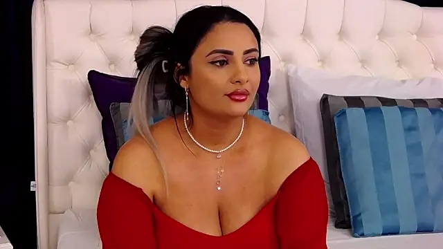 MayaJansen online show from December 11, 2024, 7:14 pm