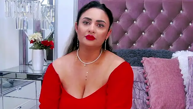 MayaJansen online show from December 14, 2024, 5:29 am