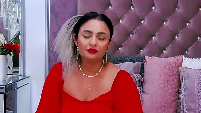 MayaJansen online show from December 14, 2024, 11:39 am