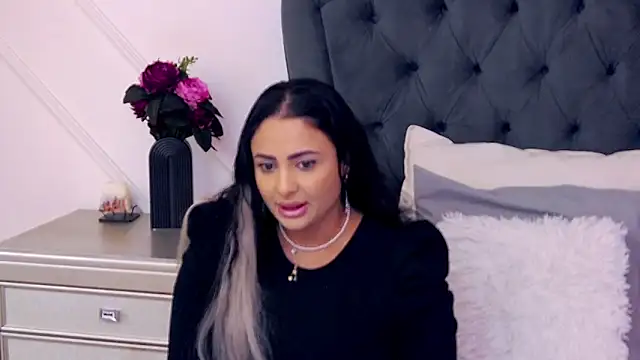 MayaJansen online show from January 1, 2025, 12:00 am