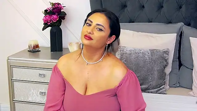 MayaJansen online show from January 7, 2025, 2:42 am