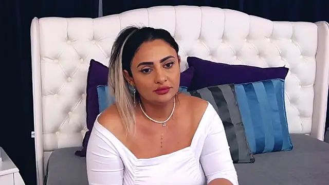 MayaJansen online show from January 27, 2025, 4:54 pm