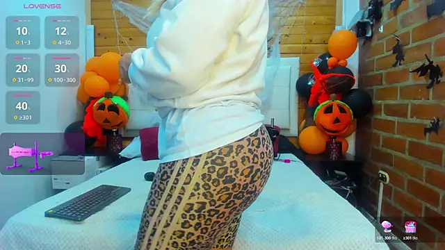 Snapshot of Dulcex69 chatting on October 29, 2025, 10:17 am Dulcex69 online show from October 29, 2025, 10:17 am