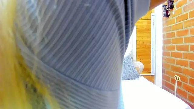 Dulcex69 online show from June 17, 2026, 1:34 pm