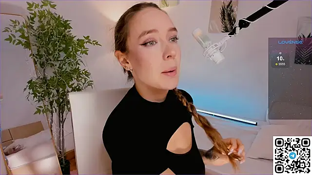 Snapshot of AngelPaull chatting on October 27, 2025, 9:30 pm AngelPaull online show from October 27, 2025, 9:30 pm