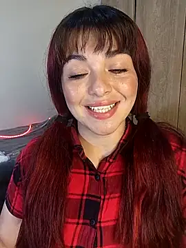 Winona-miu online show from May 6, 2026, 5:07 pm