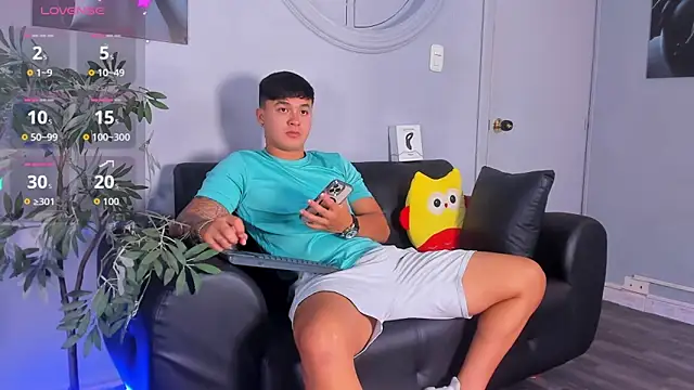 Cristopher strong online show from September 18, 2025, 12:07 pm