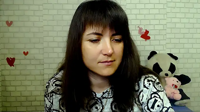 Darina M  online show from May 7, 2026, 4:29 am