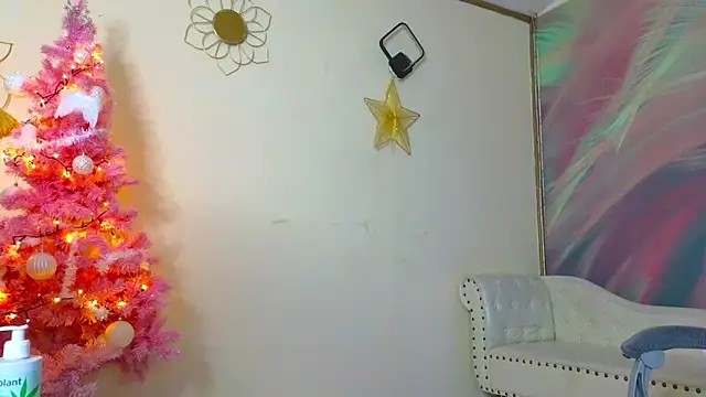 ollyviia online show from December 22, 2024, 8:47 pm