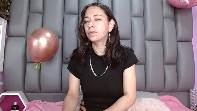 angelina ny online show from September 22, 2025, 1:46 pm