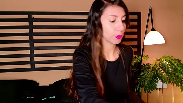 luna willians online show from June 20, 2026, 1:25 pm