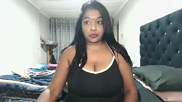 Snapshot of Indianmayaxoxo chatting on May 9, 2026, 3:28 pm Indianmayaxoxo online show from May 9, 2026, 3:28 pm