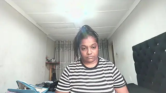 Snapshot of Indianmayaxoxo chatting on May 26, 2026, 12:01 pm Indianmayaxoxo online show from May 26, 2026, 12:01 pm
