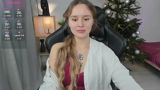 Snapshot of alicexforever chatting on December 25, 2024, 8:29 am alicexforever online show from December 25, 2024, 8:29 am