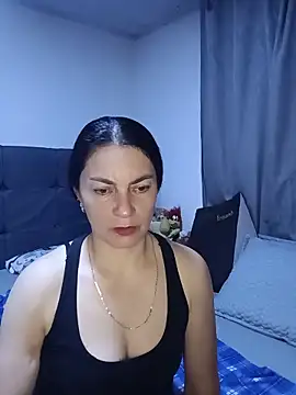 renata hot1 online show from June 14, 2026, 12:52 am