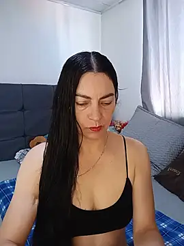 renata hot1 online show from June 16, 2026, 7:38 pm