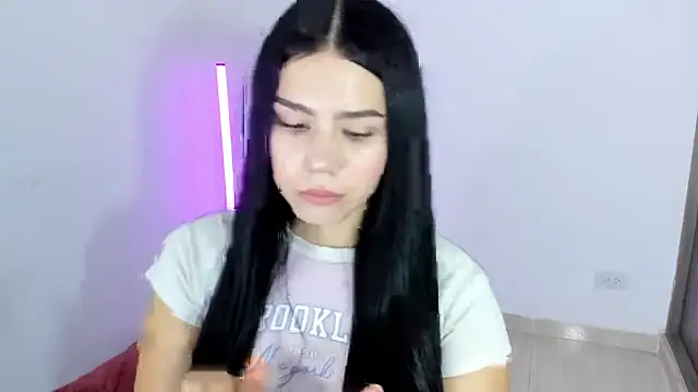 Natasha su  online show from October 14, 2025, 10:10 pm