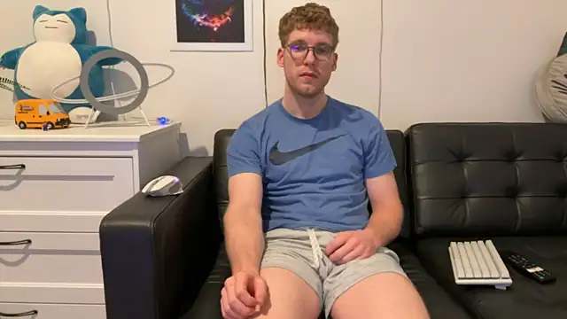 BlueEyedTallGuy94 online show from December 25, 2024, 2:25 am