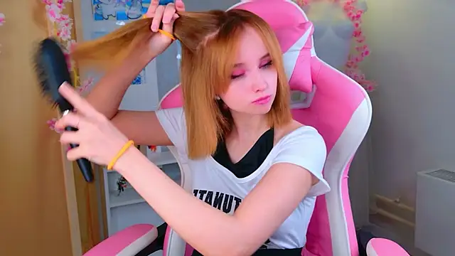b4by LoL1 online show from May 8, 2026, 1:38 pm