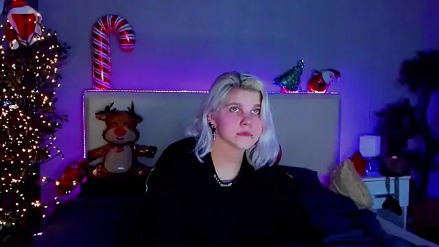 JoannLowe online show from December 31, 2024, 3:01 am