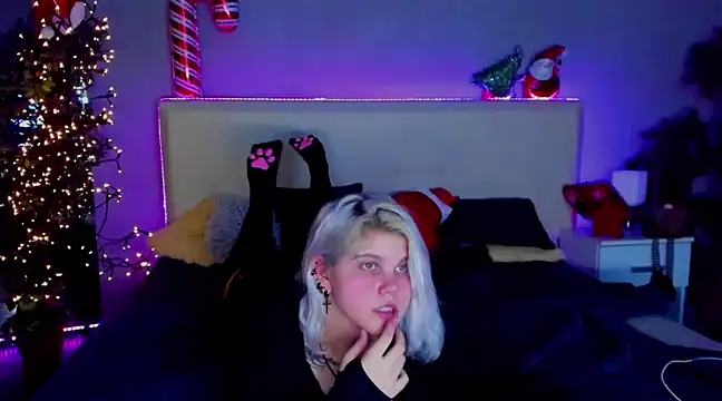 JoannLowe online show from January 2, 2025, 11:27 pm