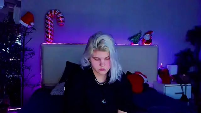 JoannLowe online show from January 3, 2025, 8:43 pm