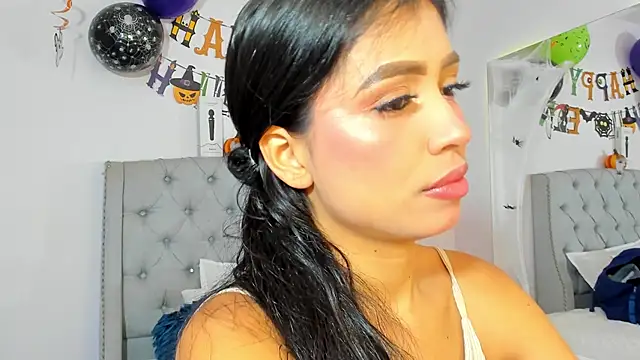 Snapshot of TianaReedd chatting on October 23, 2025, 12:26 pm TianaReedd online show from October 23, 2025, 12:26 pm