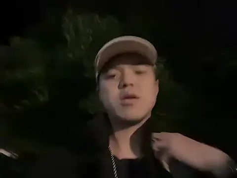 Snapshot of TheDarkPrix chatting on October 28, 2025, 3:36 pm TheDarkPrix online show from October 28, 2025, 3:36 pm