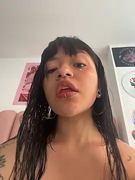 Ashley Chriss online show from November 29, 2025, 6:44 pm