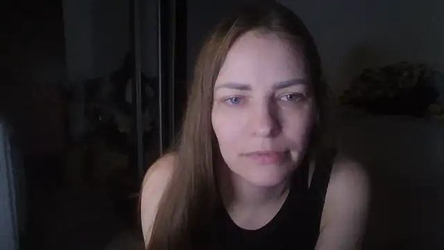 AnnaDiamond1 online show from May 15, 2026, 9:44 pm