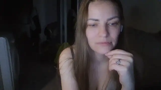 AnnaDiamond1 online show from June 11, 2026, 9:13 pm