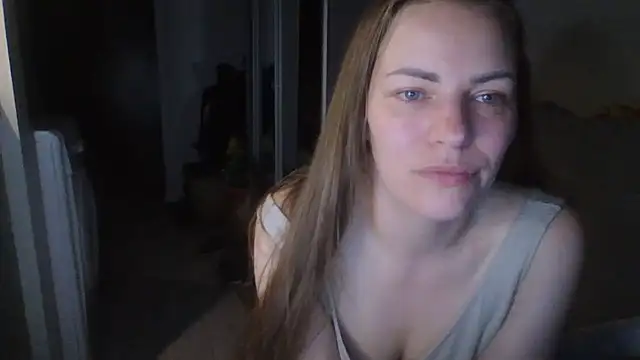 AnnaDiamond1 online show from June 28, 2026, 7:42 pm