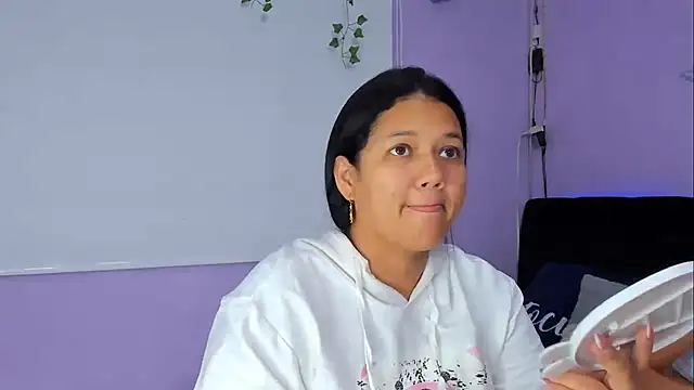 Snapshot of sara_mendez2 chatting on January 5, 2025, 11:22 pm sara mendez2 online show from January 5, 2025, 11:22 pm