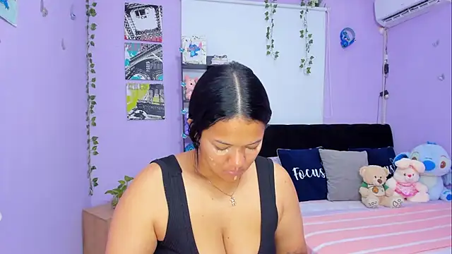 Snapshot of sara_mendez2 chatting on February 11, 2025, 12:06 am sara mendez2 online show from February 11, 2025, 12:06 am