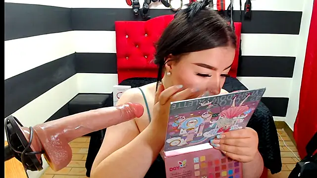 Snapshot of Marian_Ran chatting on December 19, 2024, 6:23 am Marian Ran online show from December 19, 2024, 6:23 am