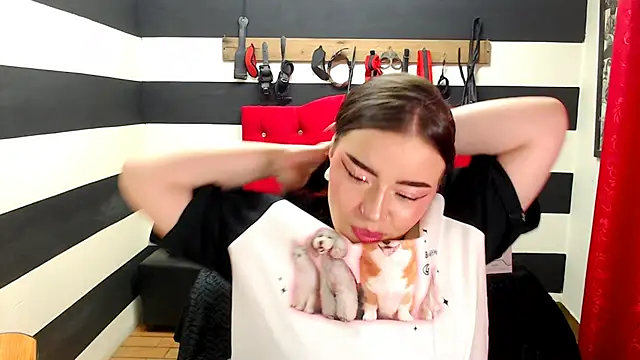 Snapshot of Marian_Ran chatting on January 11, 2025, 6:35 am Marian Ran online show from January 11, 2025, 6:35 am