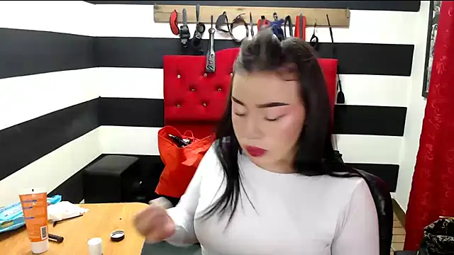 Snapshot of Marian_Ran chatting on February 6, 2025, 2:55 am Marian Ran online show from February 6, 2025, 2:55 am