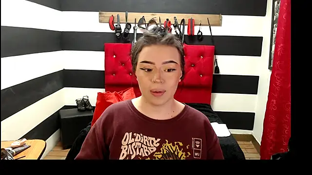 Snapshot of Marian_Ran chatting on February 8, 2025, 3:08 am Marian Ran online show from February 8, 2025, 3:08 am