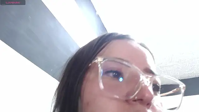 Snapshot of Marian_Ran chatting on February 11, 2025, 2:57 am Marian Ran online show from February 11, 2025, 2:57 am