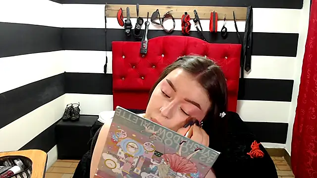 Snapshot of Marian_Ran chatting on February 17, 2025, 6:09 am Marian Ran online show from February 17, 2025, 6:09 am