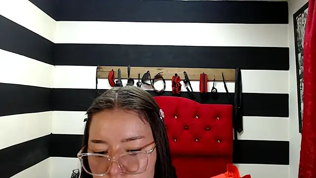 Snapshot of Marian_Ran chatting on February 18, 2025, 2:59 am Marian Ran online show from February 18, 2025, 2:59 am