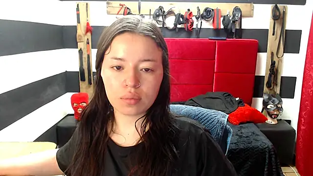 Snapshot of Marian_Ran chatting on March 18, 2025, 5:41 am Marian Ran online show from March 18, 2025, 5:41 am