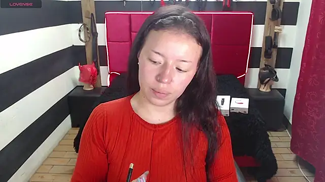 Snapshot of Marian_Ran chatting on September 13, 2025, 4:12 am Marian Ran online show from September 13, 2025, 4:12 am